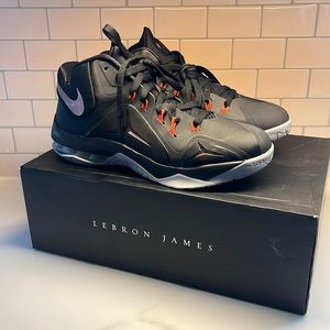LeBron Basketball shoes